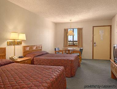 Days Inn By Wyndham Mountain Grove Bagian luar foto