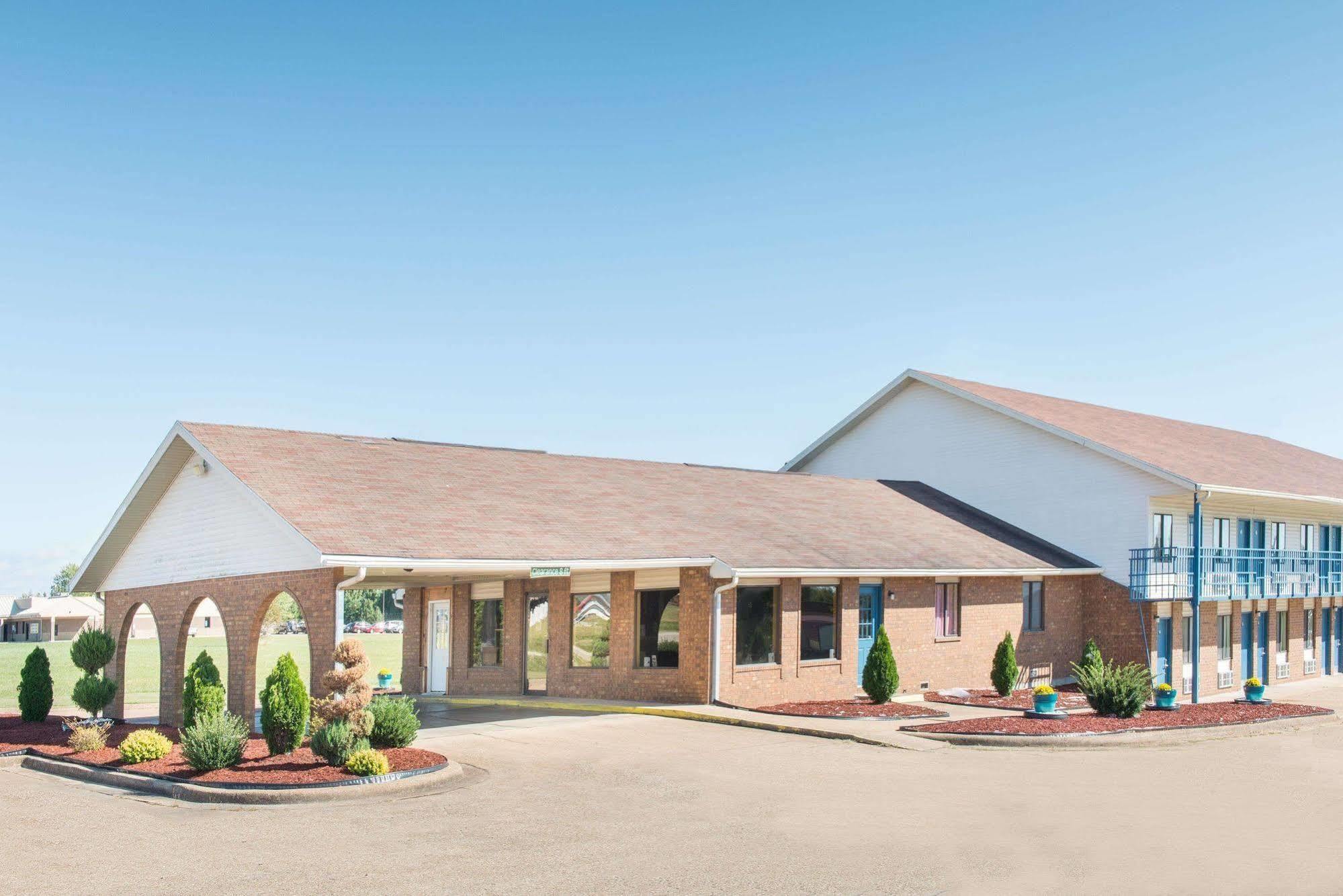 Days Inn By Wyndham Mountain Grove Bagian luar foto
